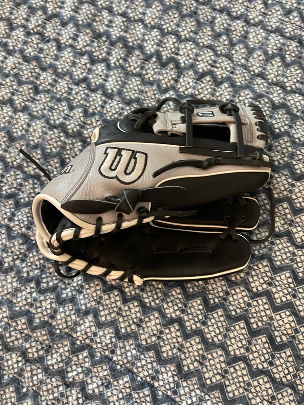 Wilson Black and White Leather Baseball Glove